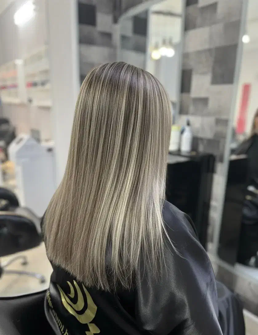 خدمات رنگ و لایت /احیا و صافی|خدمات آرایشگری و زیبایی|چمستان, |دیوار