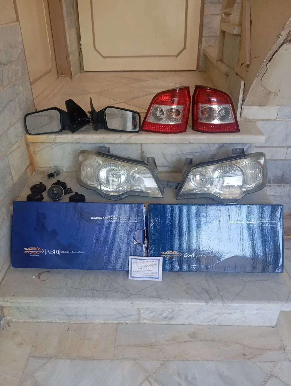 چراغ جلوعقب111ولوازم|قطعات یدکی و لوازم جانبی|اردکان, |دیوار