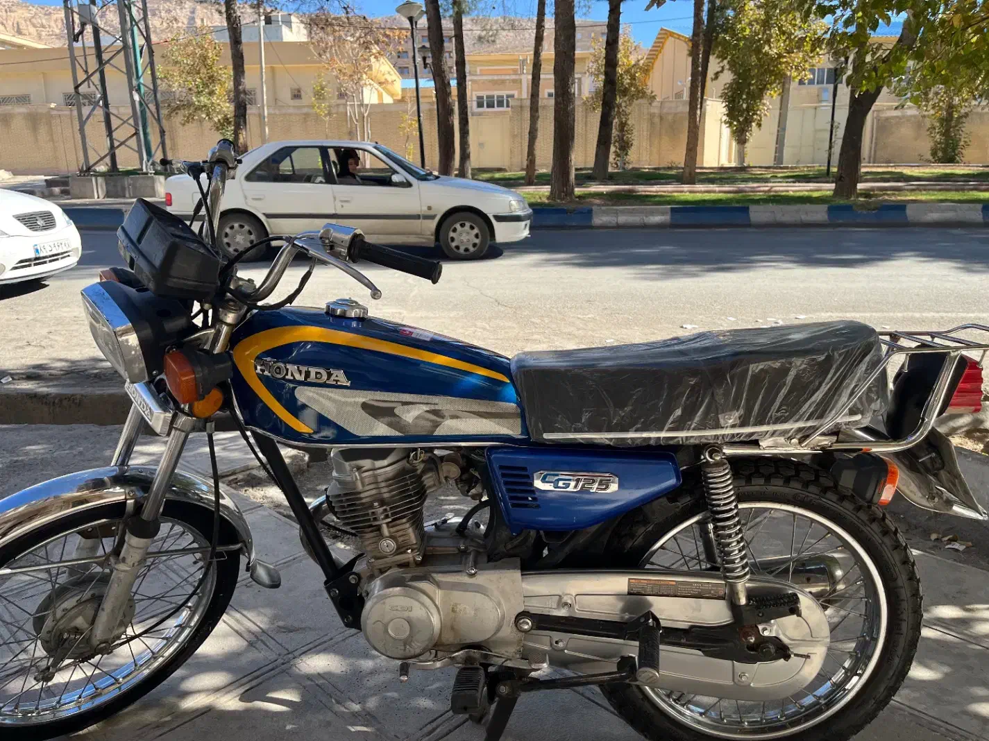 موتور آی تک ۱۲۵ مدل ۸۳ مدارک تکمیل|موتورسیکلت|ایلام, |دیوار