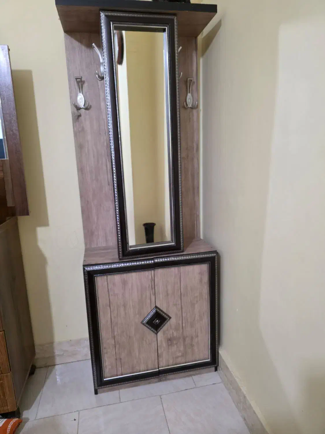 جاکفشی تمیز و سالم|جاکفشی، کمد، دراور|بندرعباس, |دیوار