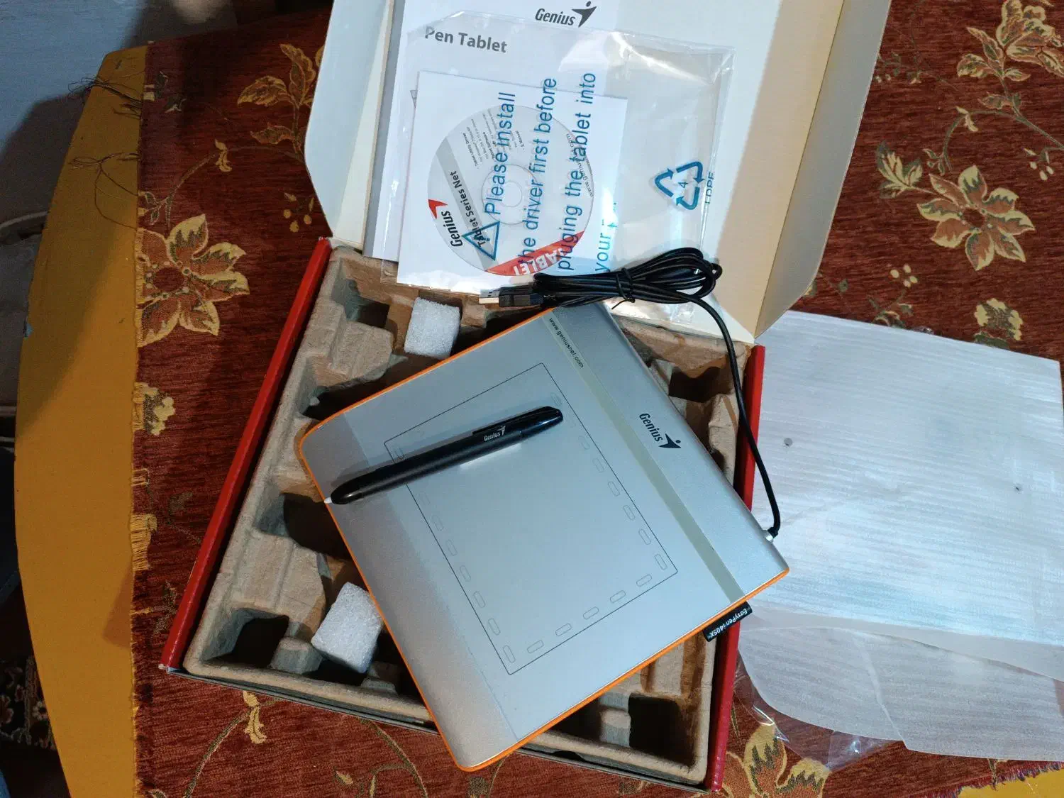 قلم نوری جینیوس در حد آکبند|قطعات و لوازم جانبی رایانه|چالوس, |دیوار