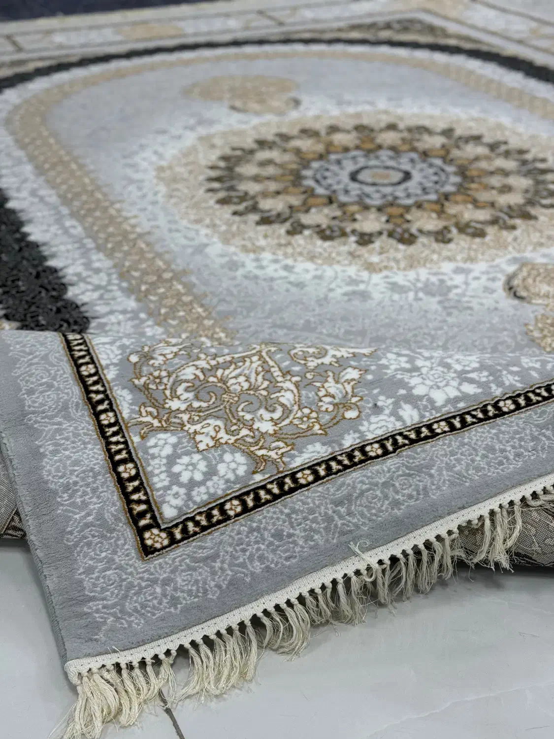 ۵۰۰ شانه با طرحی فراتر از انتظار|فرش|گرگان, |دیوار