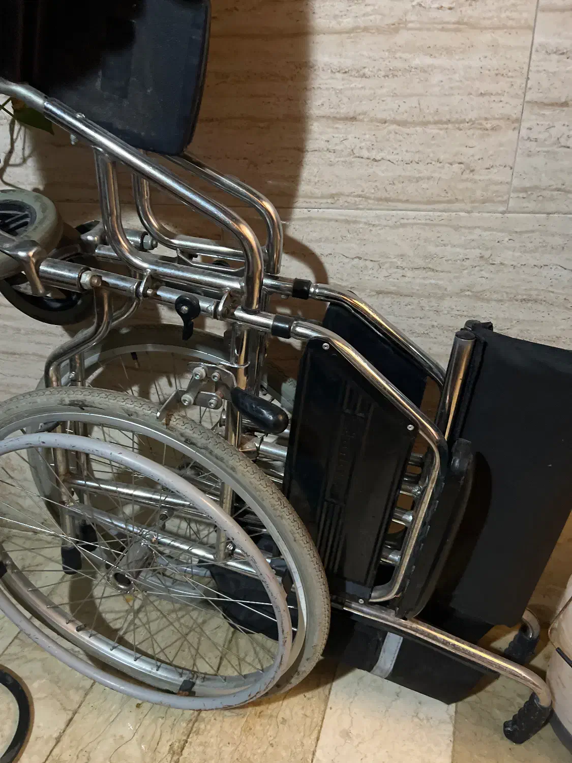 ویلچر در حد نو|آرایشی، بهداشتی، درمانی|ری, شهید غیوری (ابن باویه)|دیوار