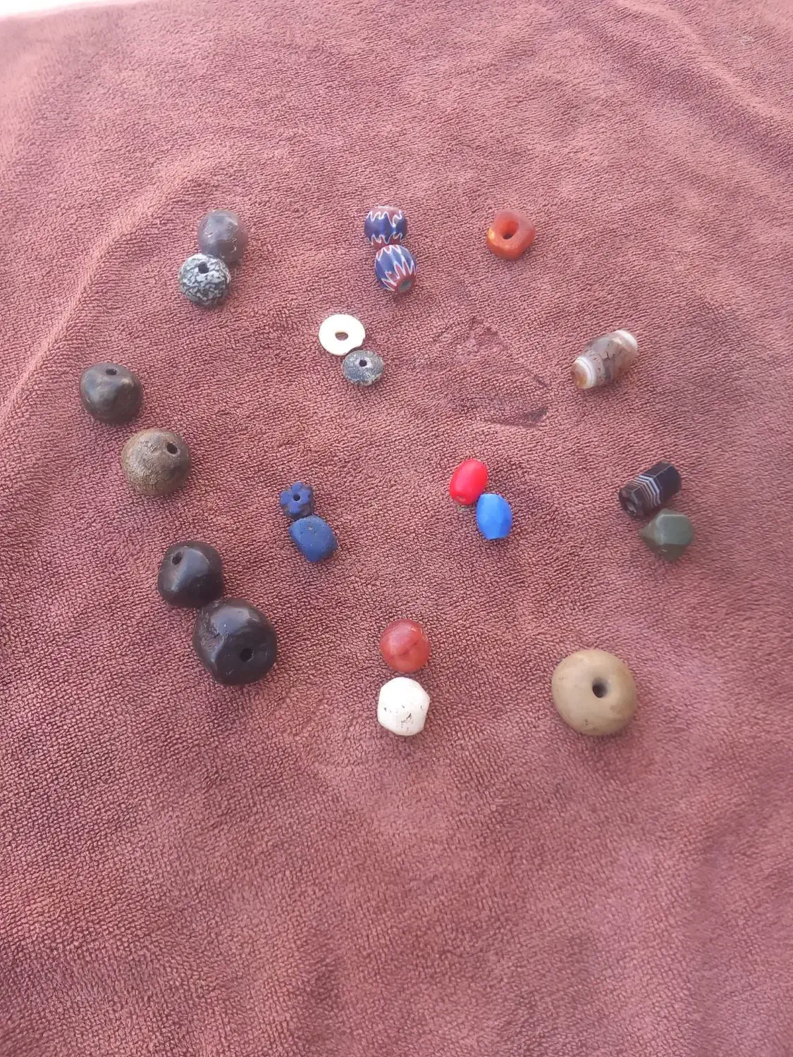 مهره سنگ قدیمی|کلکسیون اشیاء عتیقه|شیراز, کرونی(خاتونک)|دیوار