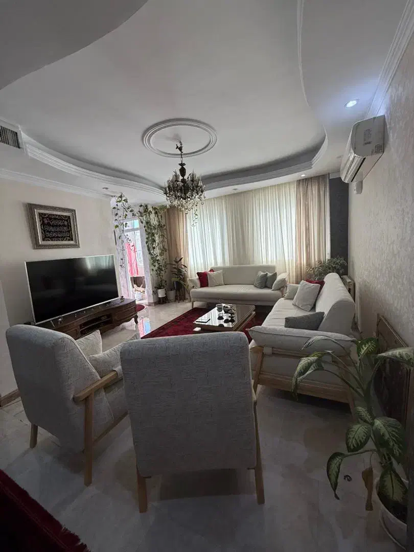 آپارتمان ۱جاره ۱۰۰ متری فول پیروزی