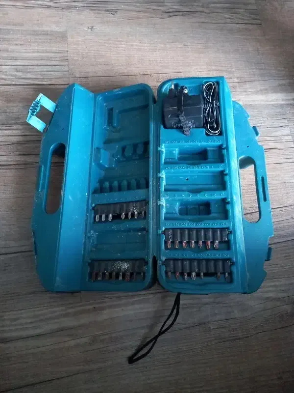 پیچ گوشتی برقی ماکیتا|ابزارآلات|همدان, |دیوار