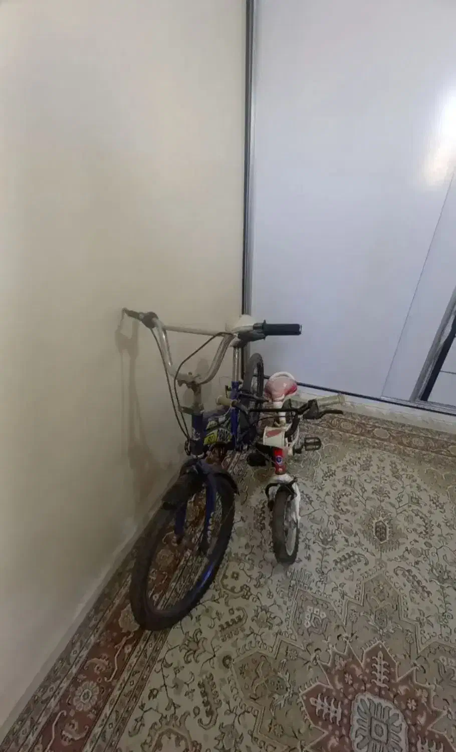 دوچرخه|دوچرخه، اسکیت، اسکوتر|پرند, فاز ۶|دیوار