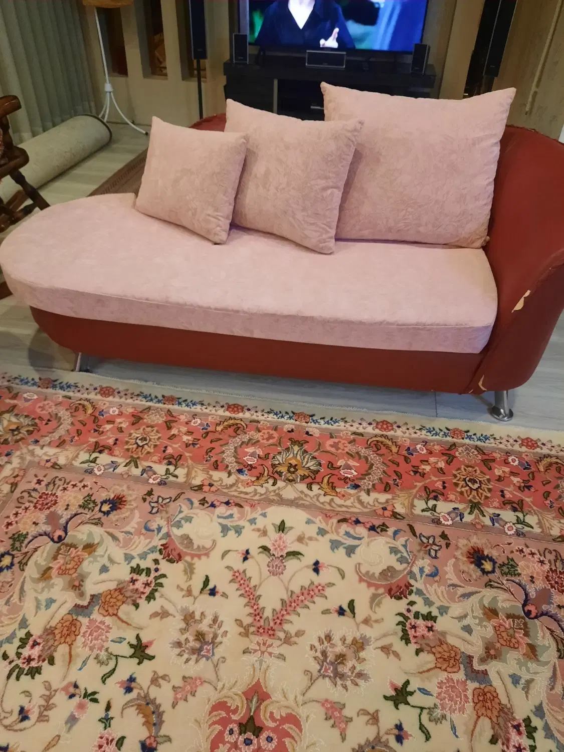 راحتی|مبلمان خانگی و میز عسلی|گلبهار, نوبهار|دیوار