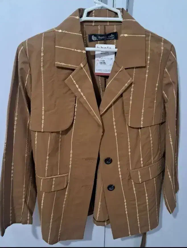 کت ، مانتو|لباس|شیراز, دکتر حسابی|دیوار