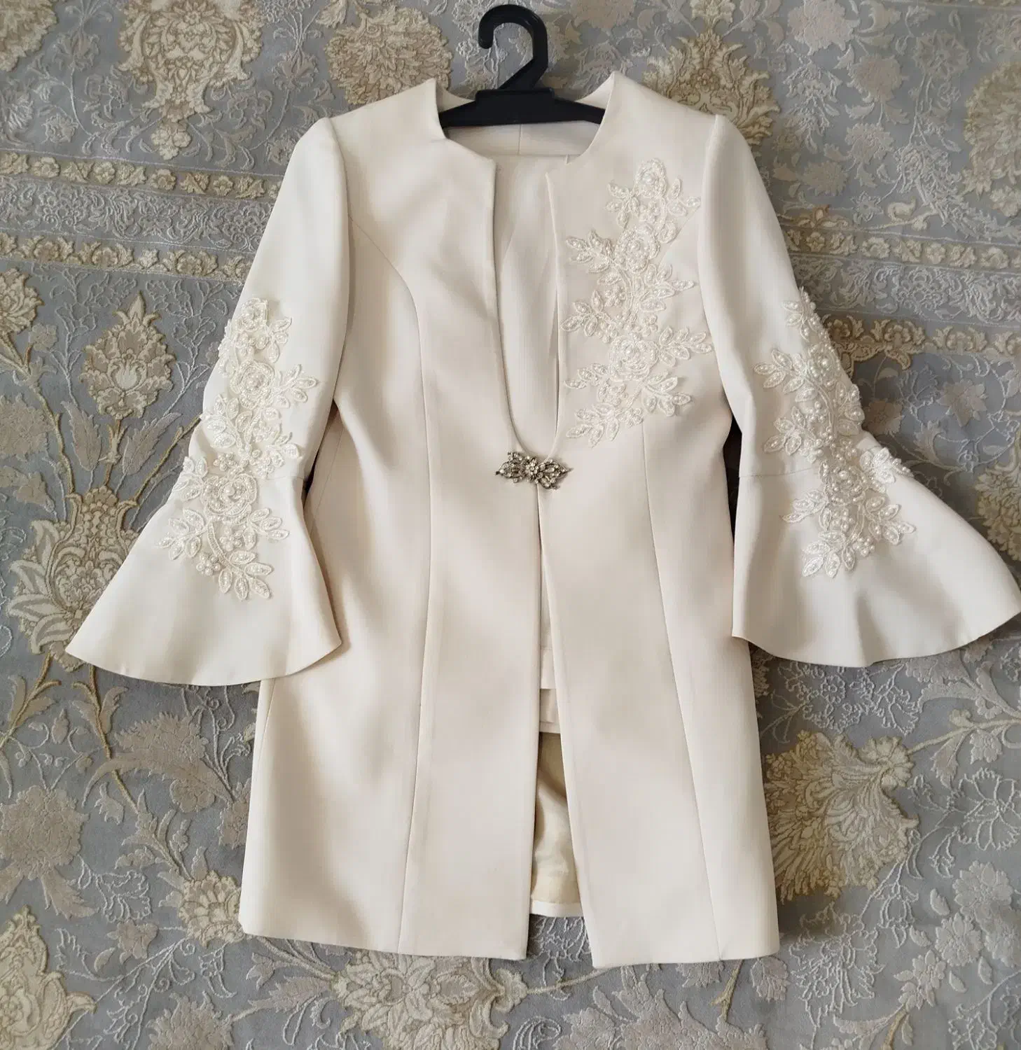 سایز۱|لباس|هرسین, |دیوار