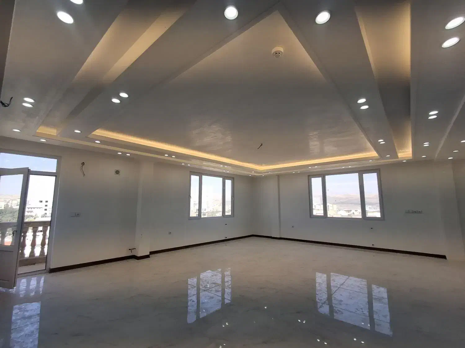 بر فاز ۸ اندیشه تک واحدی با ۵۵۰ وام ۱۴۶ متر|فروش آپارتمان|بروجرد, |دیوار