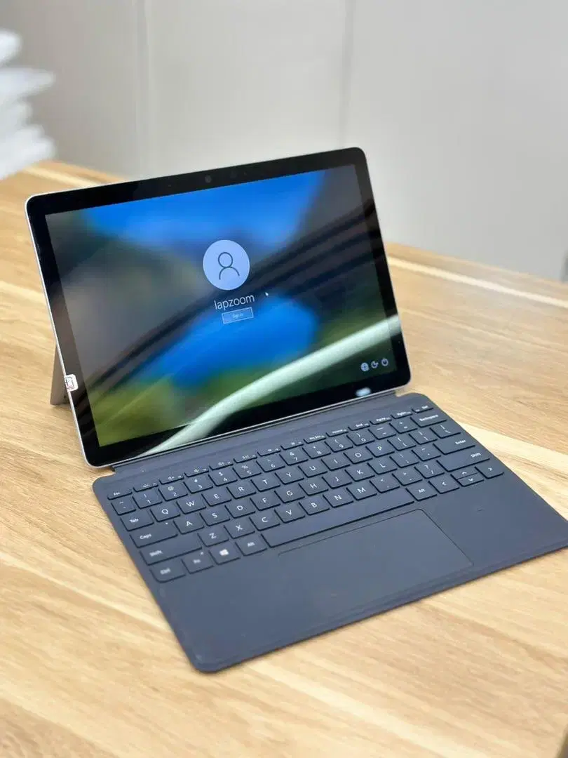 Surface Go 2|رایانه همراه|تهران, فلسطین (میدان انقلاب)|دیوار