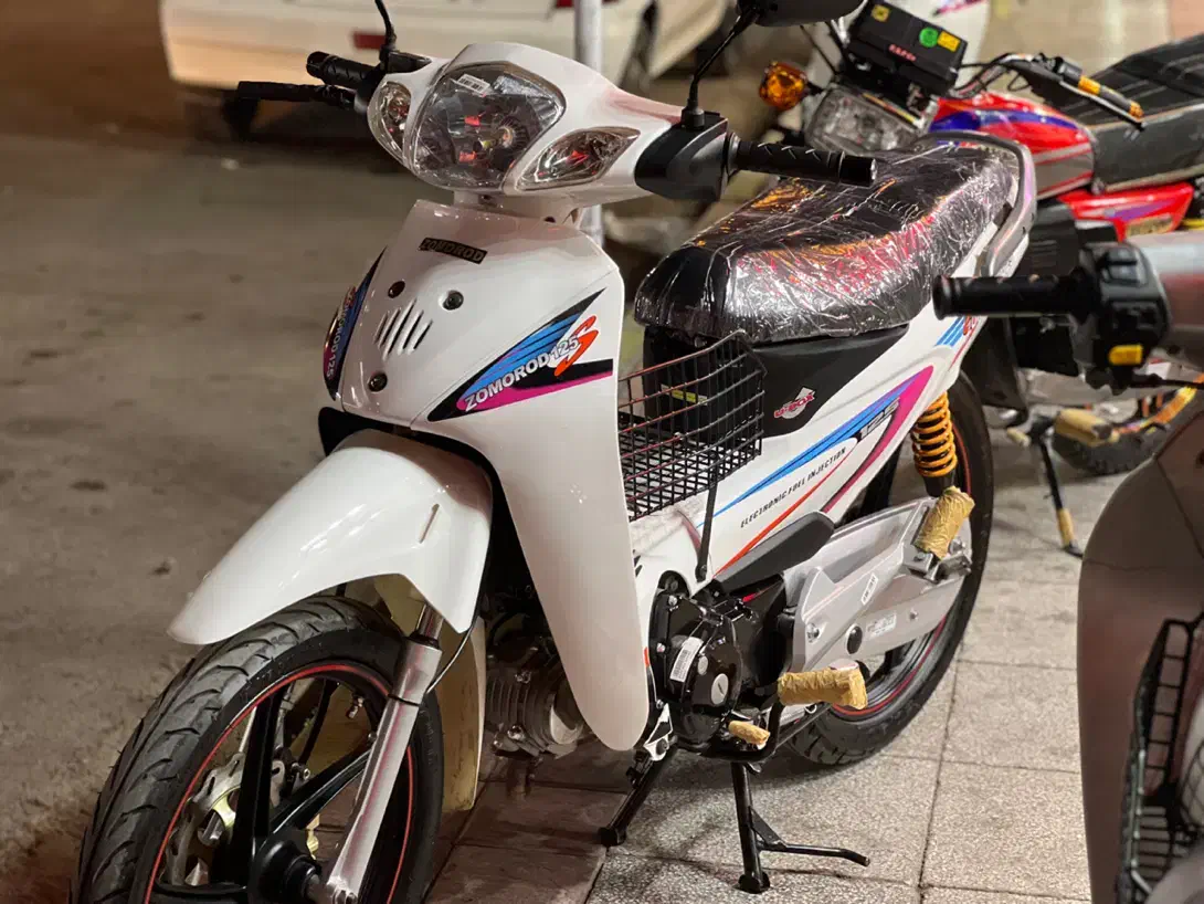 بیکلاچ۴۰۳کویر در حد صفر قیمتش مفت فقط برا یک روز|موتورسیکلت|رفسنجان, |دیوار