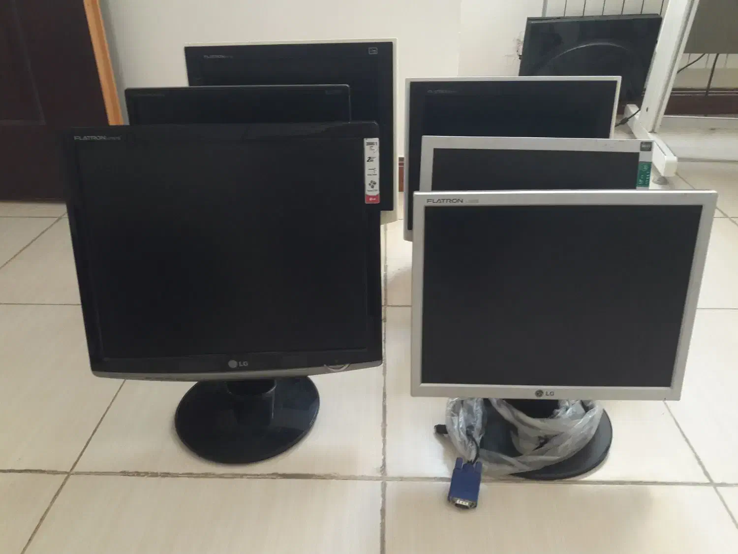 مانیتور الجی سامسونگ|قطعات و لوازم جانبی رایانه|ایلام, |دیوار