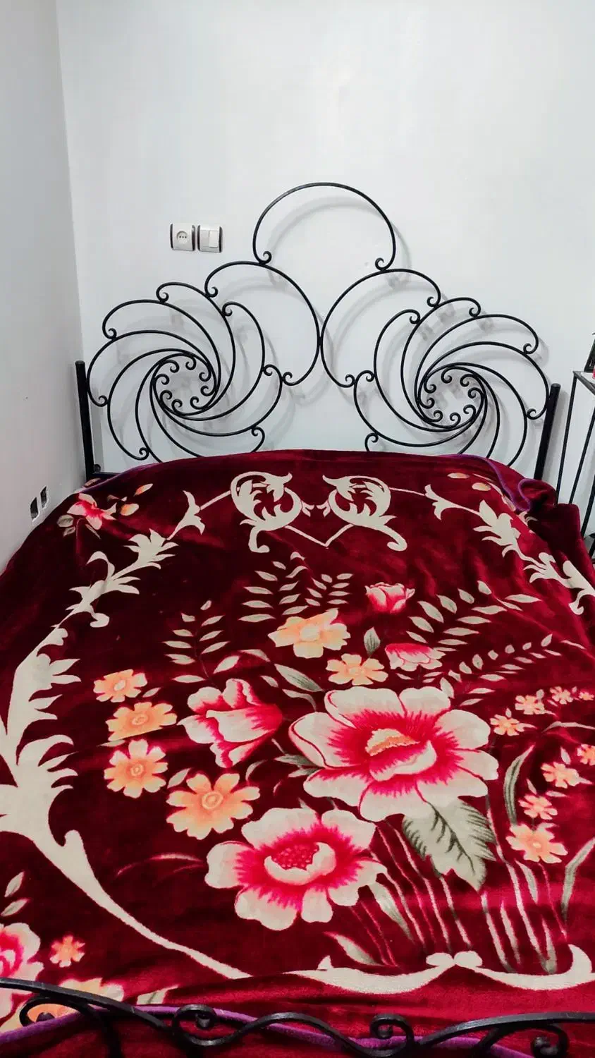 تخت دونفره فرفوژه|تخت و سرویس خواب|اصفهان, مارچین|دیوار