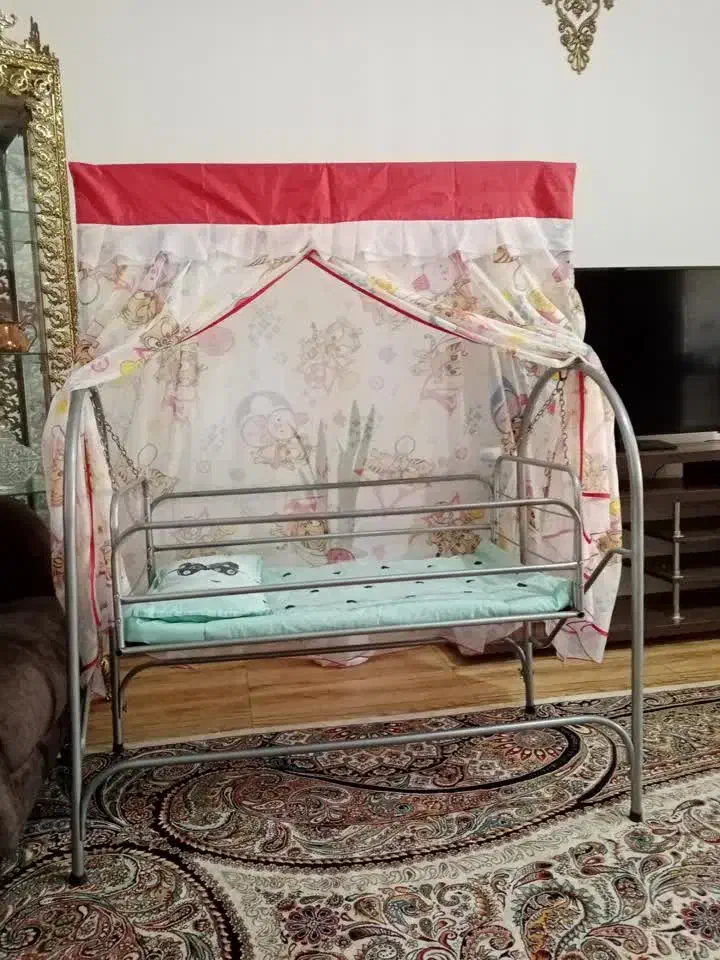 گهواره در حد نو|تخت و صندلی بچه|پاکدشت, پاکدشت (مامازند)|دیوار