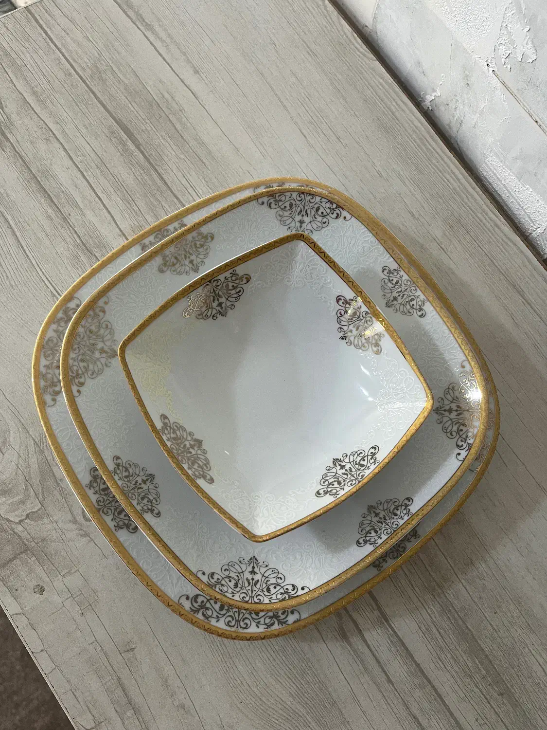 چینی شیک در حد نو|ظروف سرو و پذیرایی|بانه, |دیوار