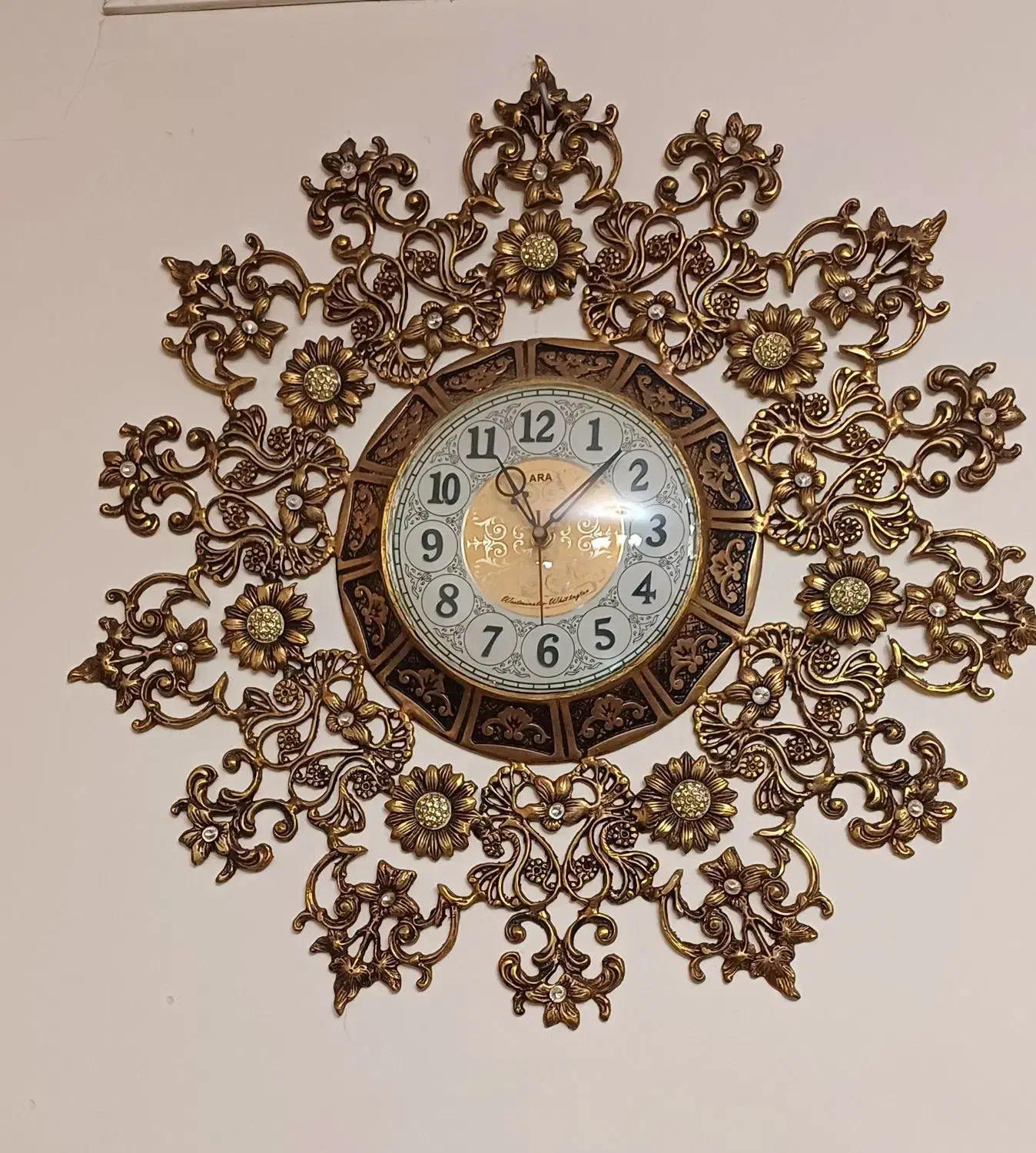ساعت برنز سنگین|ساعت دیواری و تزئینی|تهران, شهرک صادقیه|دیوار