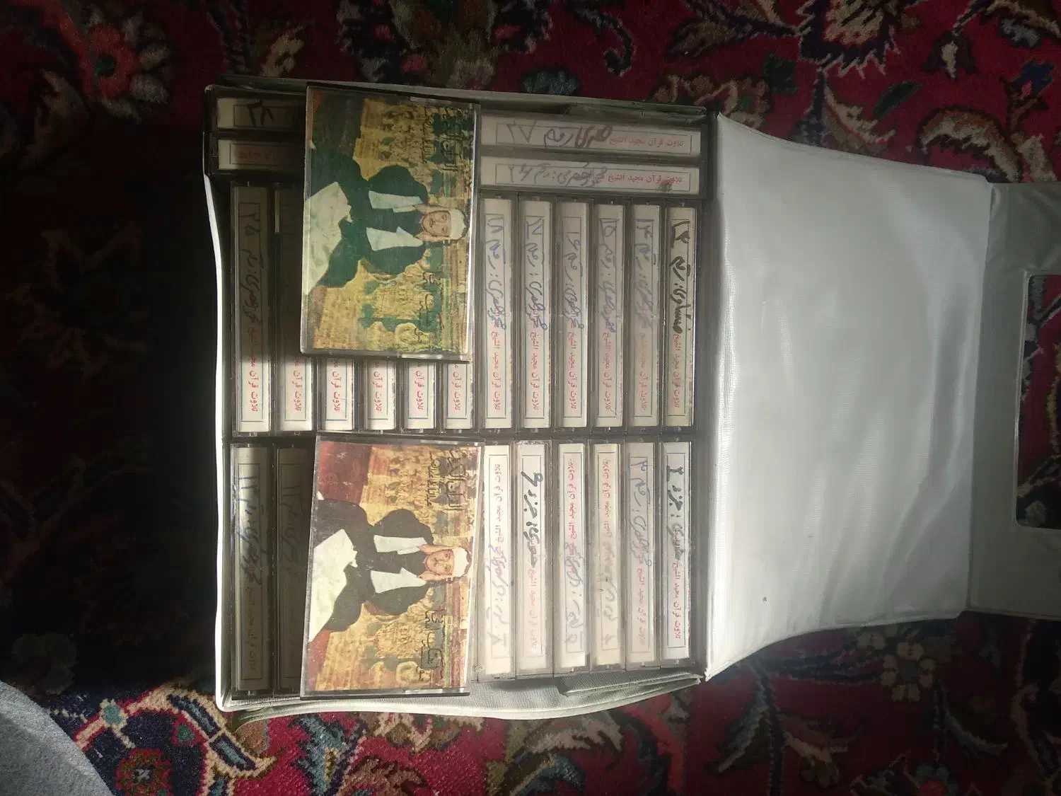 نوار کاست قرآن|کلکسیون اشیاء عتیقه|پرند, فاز ۶|دیوار