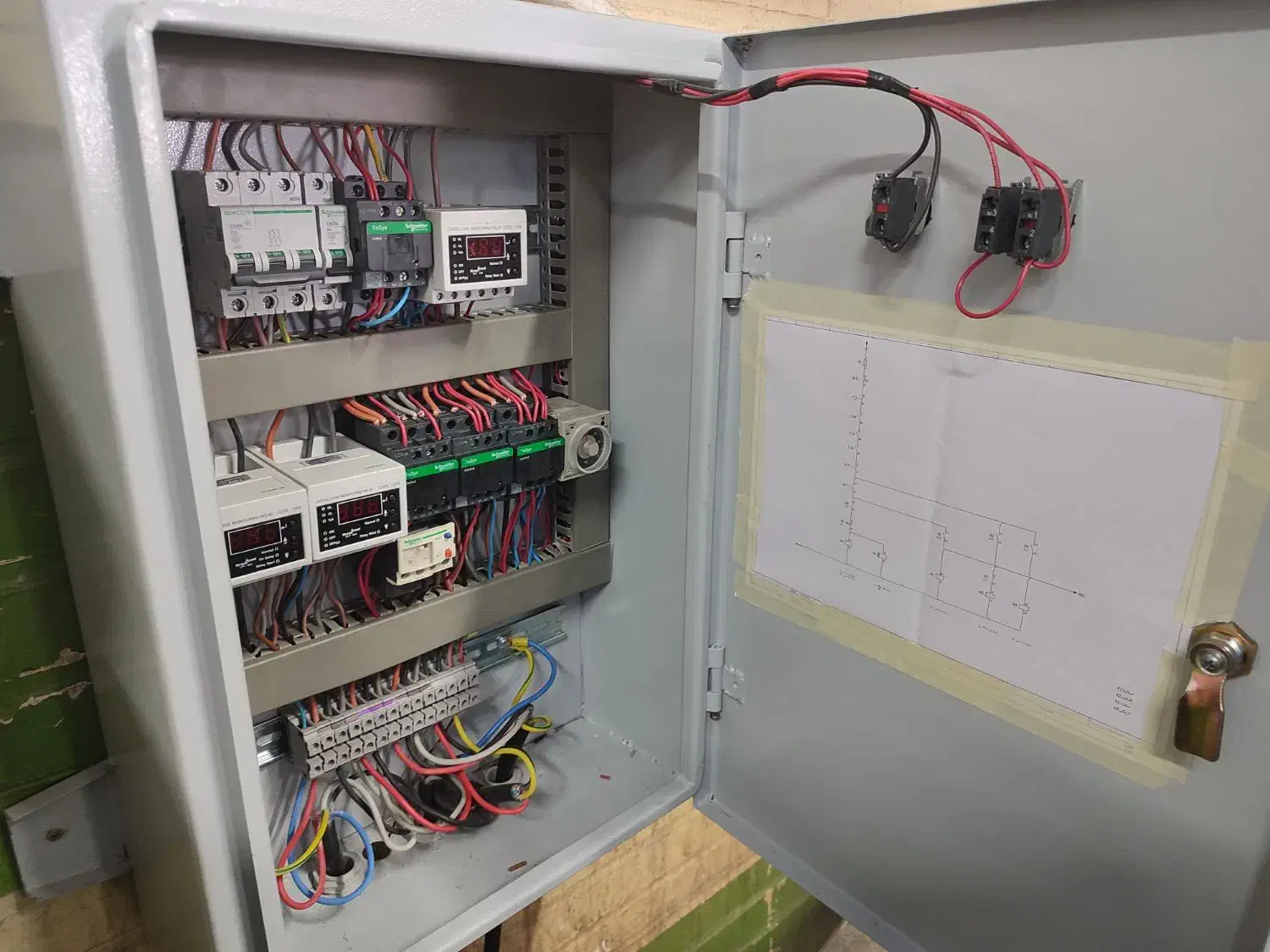 برق کار صنعتی ،برقکار|خدمات پیشه و مهارت|اصفهان, شهرک صنعتی امیرکبیر (شاپور جدید)|دیوار