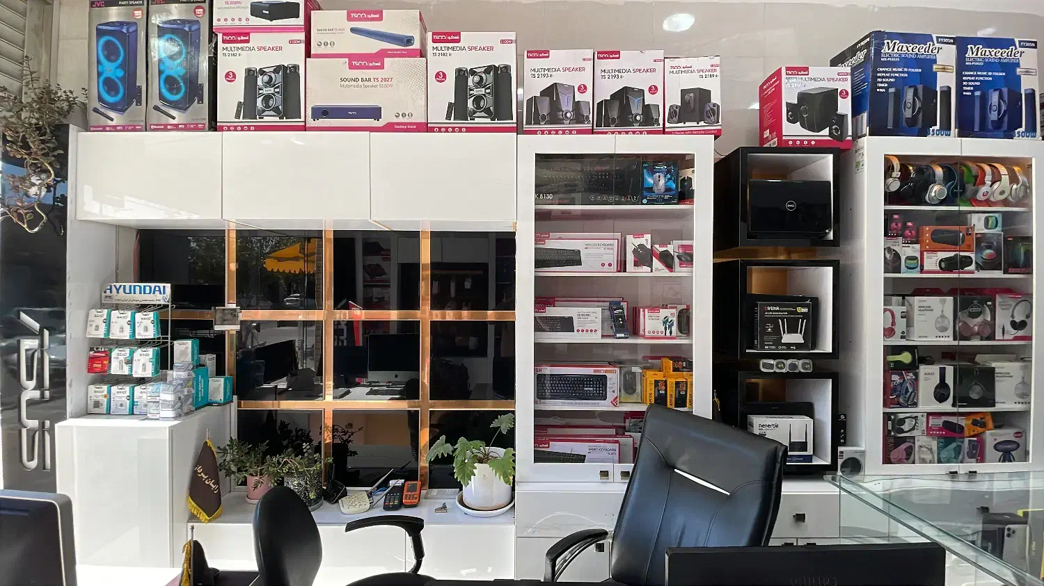 تمامی دکور به فروش میرسد|فروشگاه و مغازه|ماهان, |دیوار