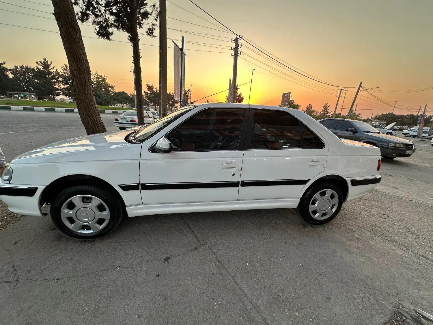 پارس ۱۴۰۰|خودرو سواری و وانت|هشتگرد, شهرک کوثر|دیوار