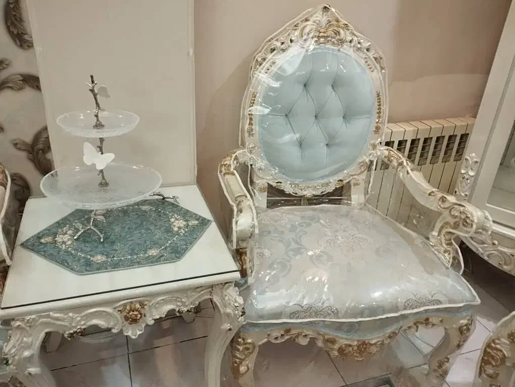 یک دست مبلمان استیل با ناهار خوری ۶ نفره و‌بوفه ست|مبلمان خانگی و میز عسلی|تهران, سازمان برنامه جنوبی|دیوار