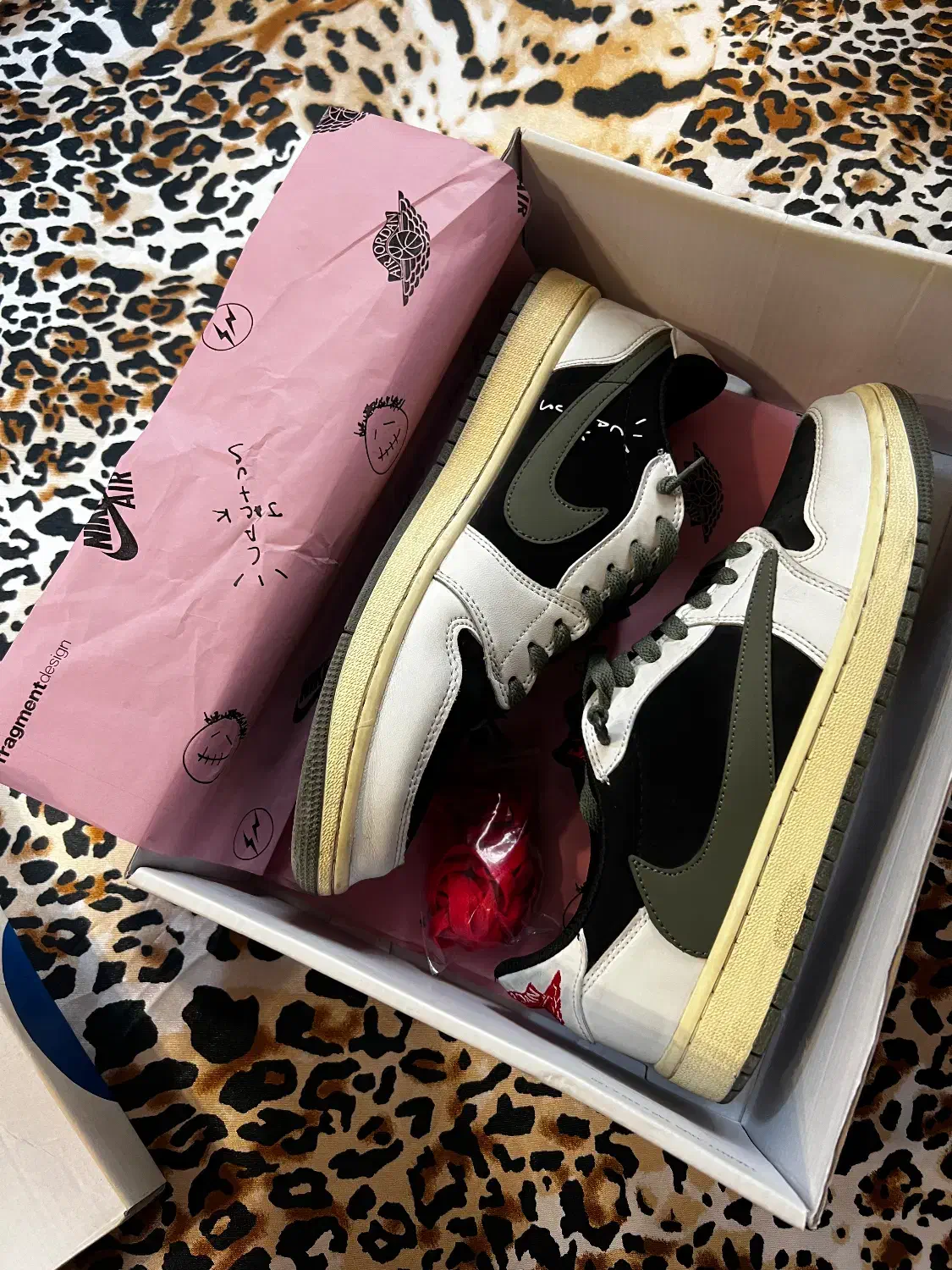 کتونی نایک ترویس|کیف، کفش، کمربند|ورامین, ورامین|دیوار