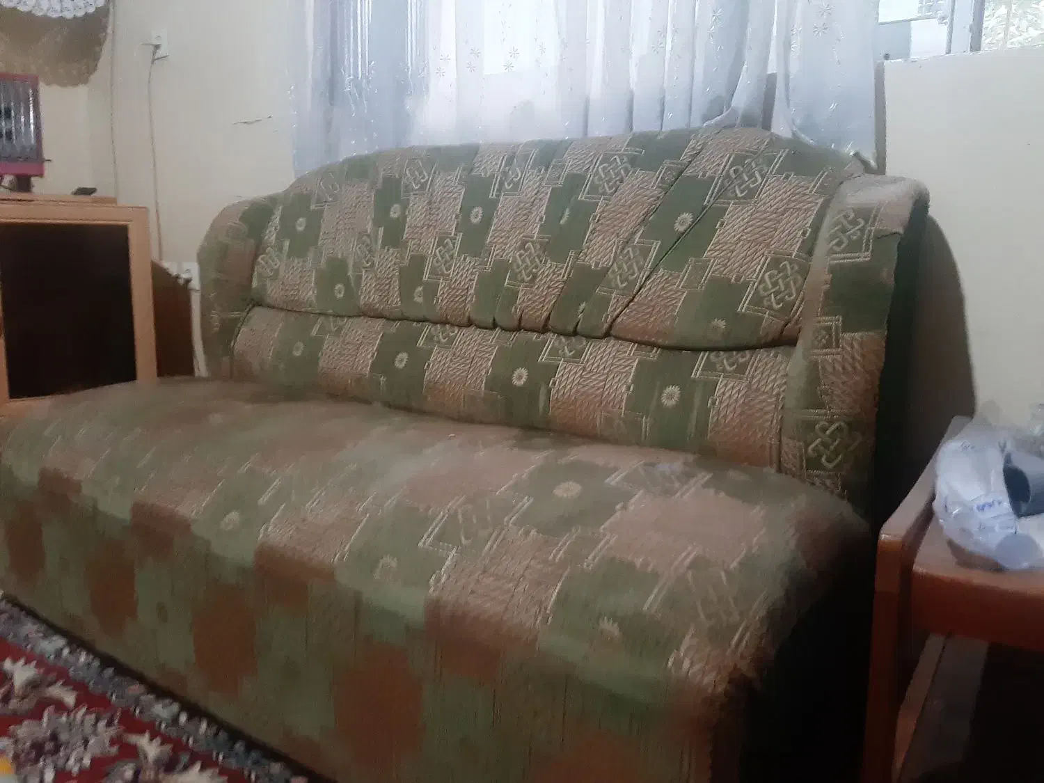 راحتی|مبلمان خانگی و میز عسلی|لاهیجان, کوی خزر|دیوار