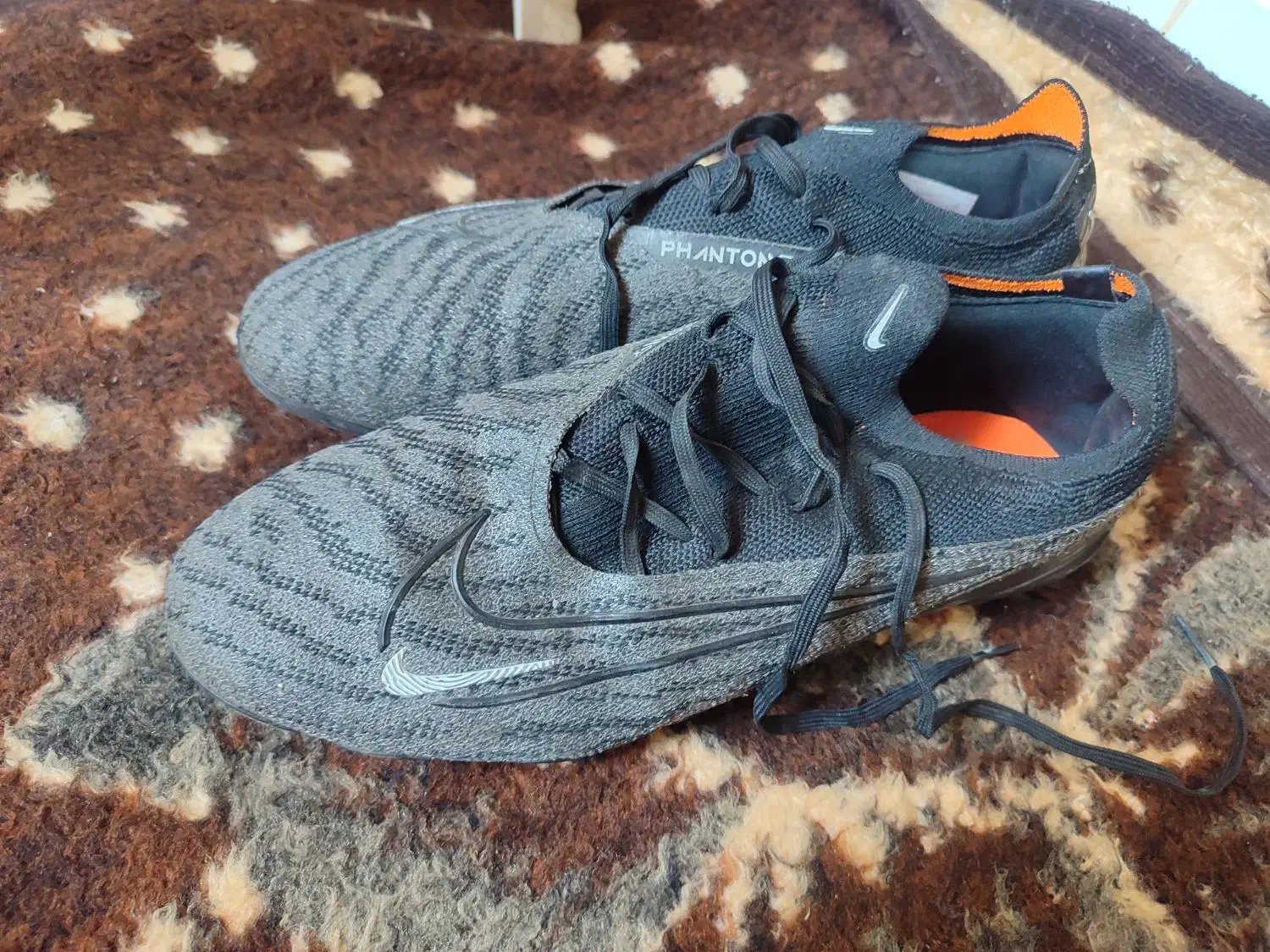 کفش|کیف، کفش، کمربند|سهند, |دیوار