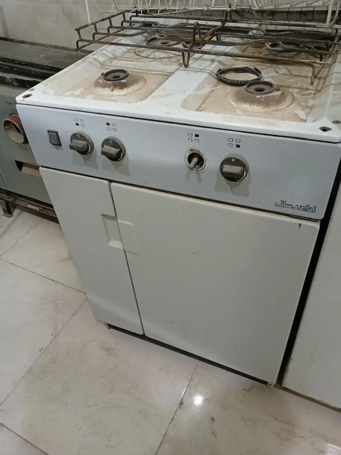 فروش چند تیکه وسیله یخچال گاز و بخاری|بخاری، هیتر، شومینه|رباط‌کریم, شترخوار|دیوار