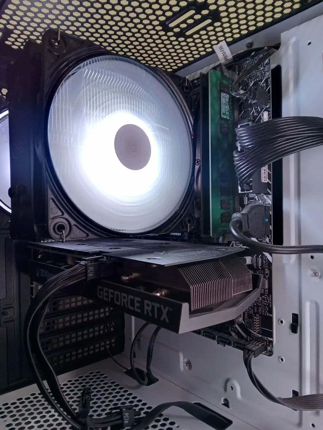 یک عدد سی پی یو i5 12400 به همراه فن ARGB|قطعات و لوازم جانبی رایانه|کرمانشاه, |دیوار