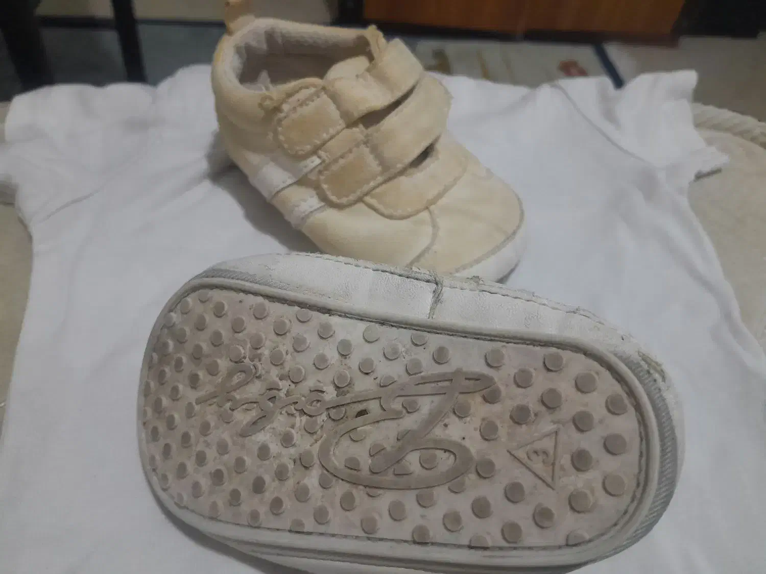 لباس و کفش|کفش و لباس بچه|کیش, |دیوار