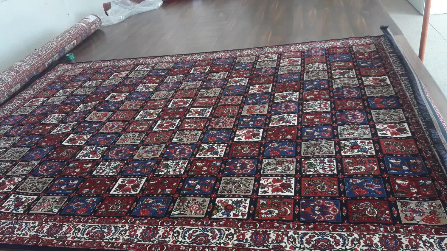 فرش ماشینی ۹متری خشتی ۷۰۰شانه|فرش|اصفهان, سلطان‌آباد|دیوار