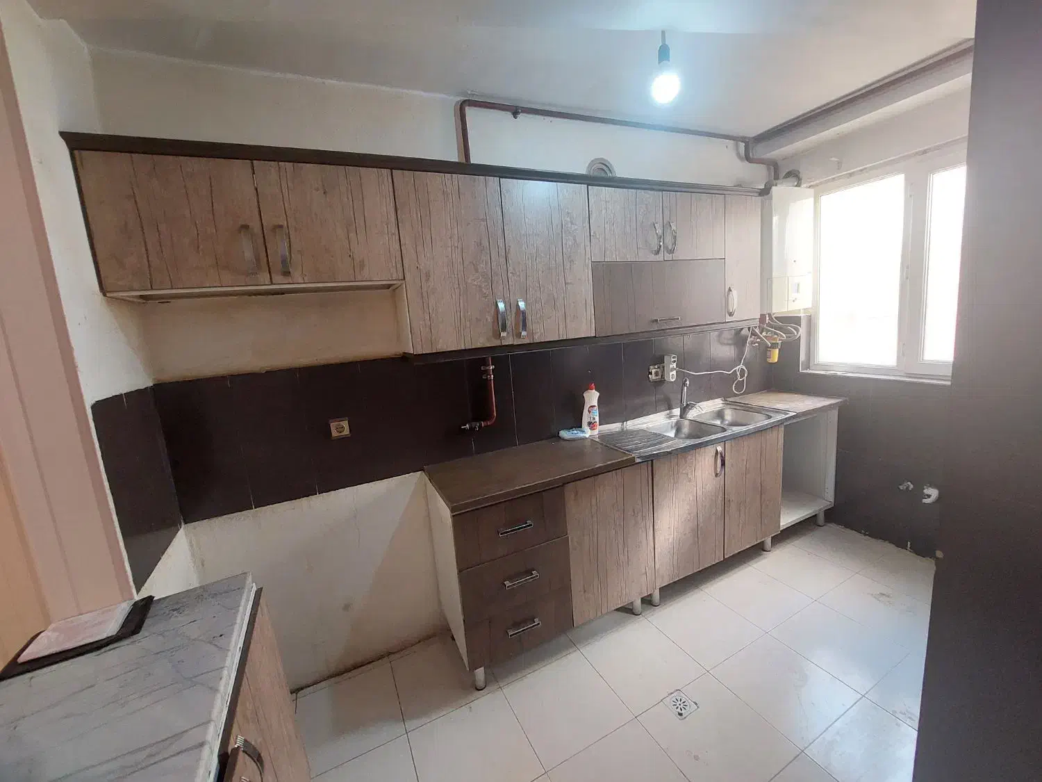 کابینت تمیز بدنه فلز و درب چوبی|مصالح و تجهیزات ساختمان|بجنورد, |دیوار