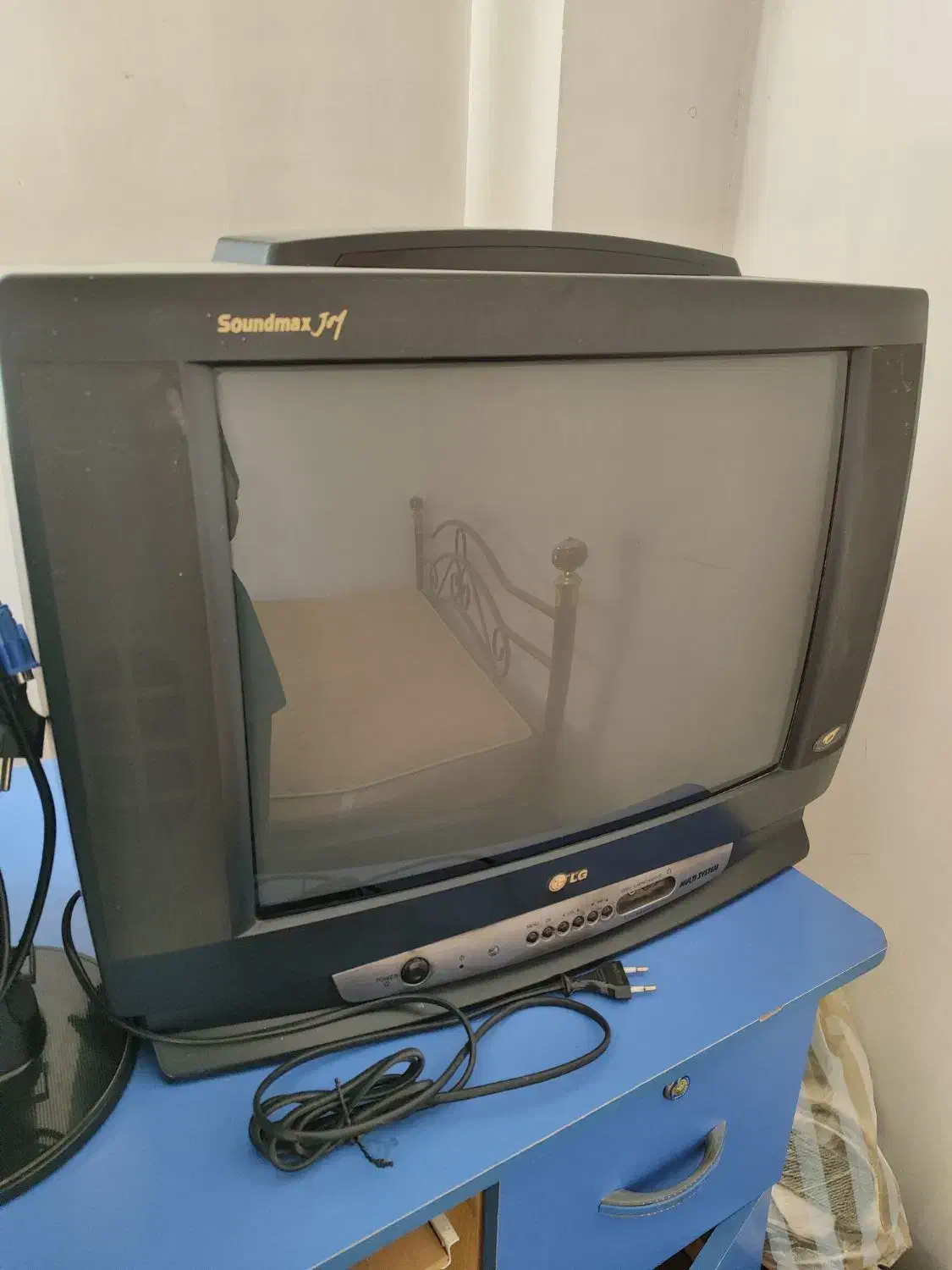 تلویزیون ال جی 21 اینچ. مناسب خونه باغ|تلویزیون و پروژکتور|ابهر, |دیوار