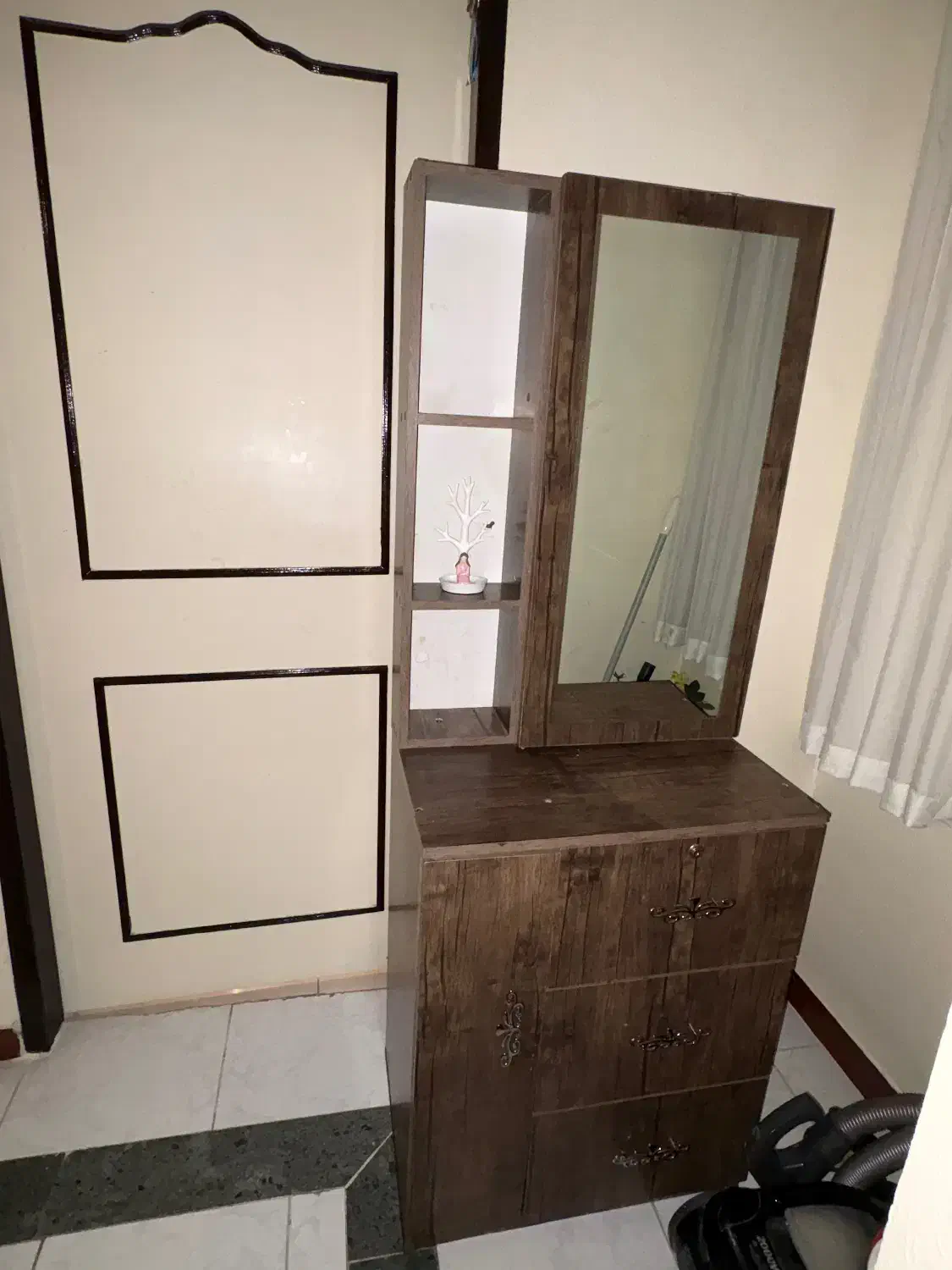 میز آیینه|مبلمان خانگی و میز عسلی|شاهینشهر, عطار|دیوار