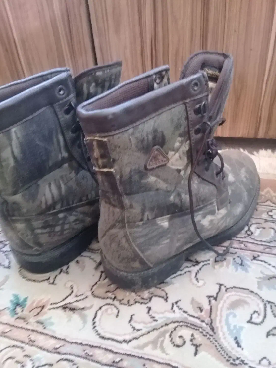 کفش|کیف، کفش، کمربند|اردبیل, |دیوار