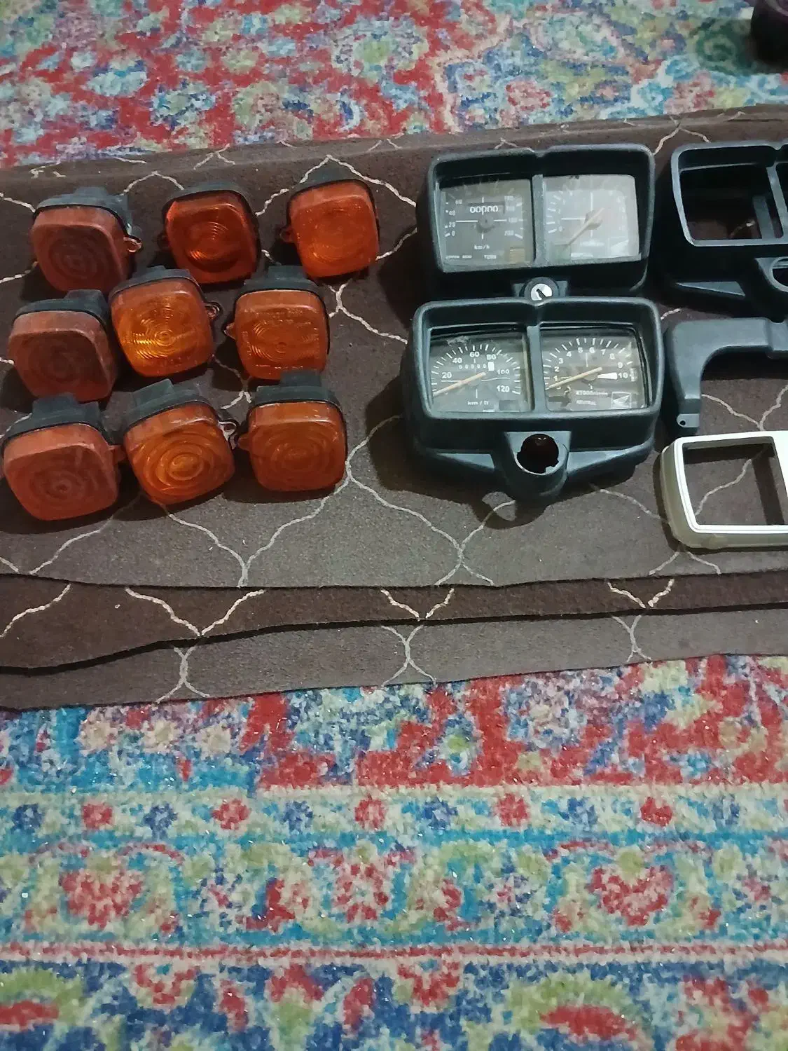 موکت و چندتا تیکه وسایل|موکت|قم, شاه ابراهیم|دیوار