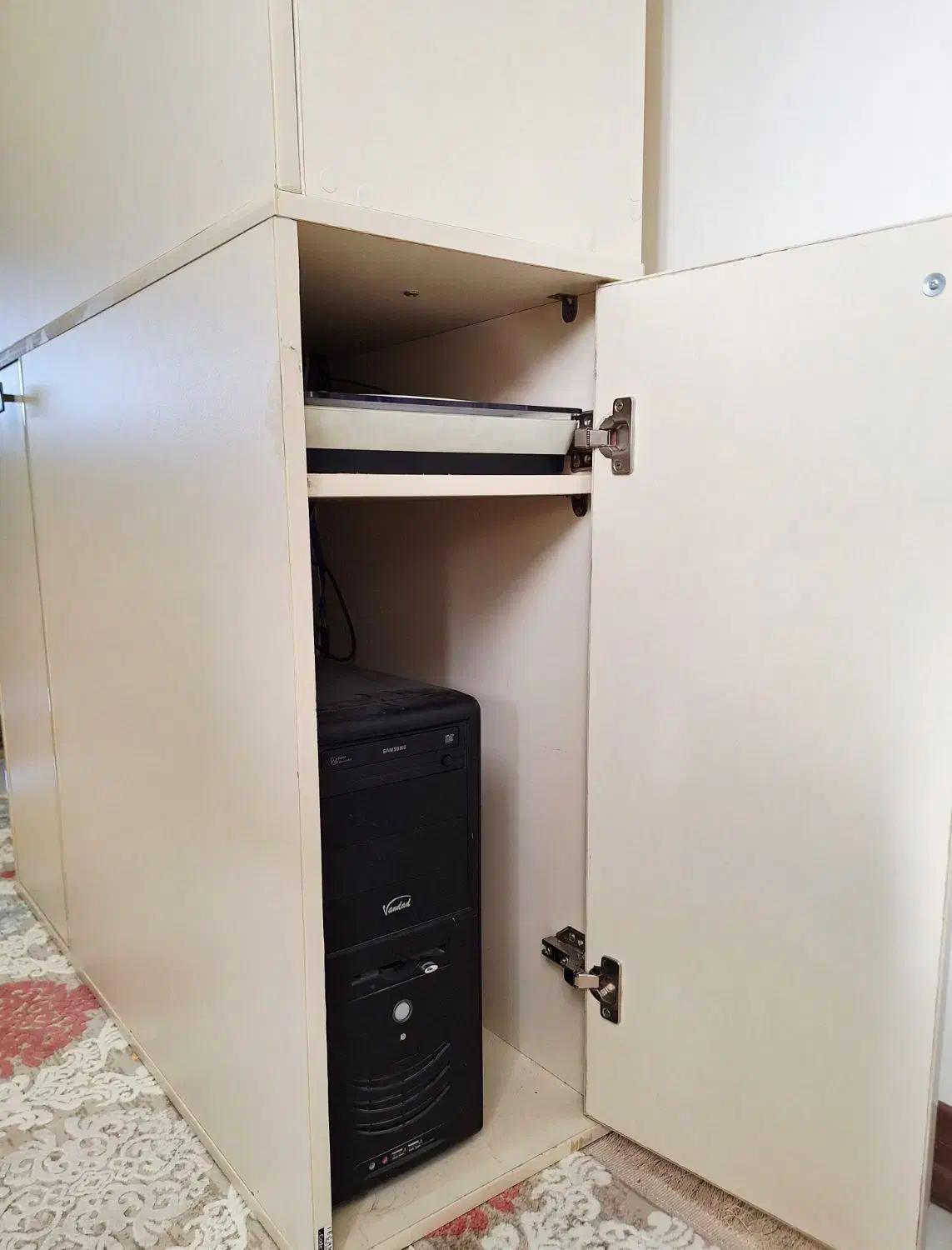 میز کامپیوتر و تحریر کم جا|میز تحریر و کامپیوتر|کرمان, |دیوار