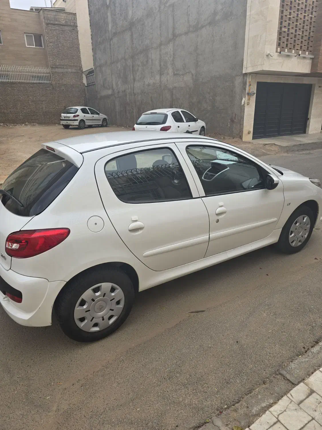 ۲۰۷ دنده ای مدل ۱۴۰۳|خودرو سواری و وانت|یزد, |دیوار