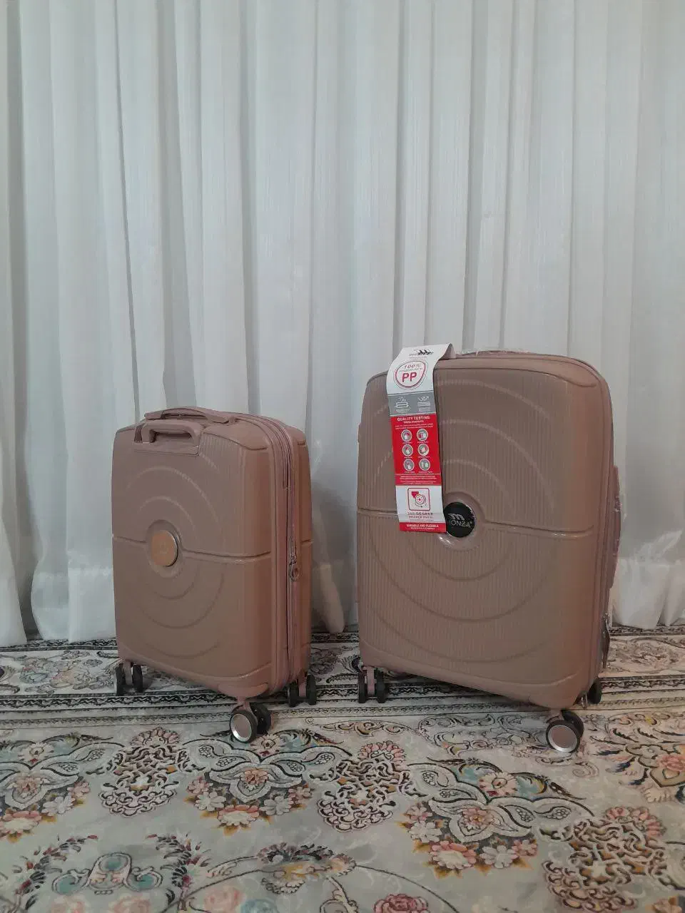 چمدان وکیف|کیف، کفش، کمربند|مشهد, عیدگاه|دیوار