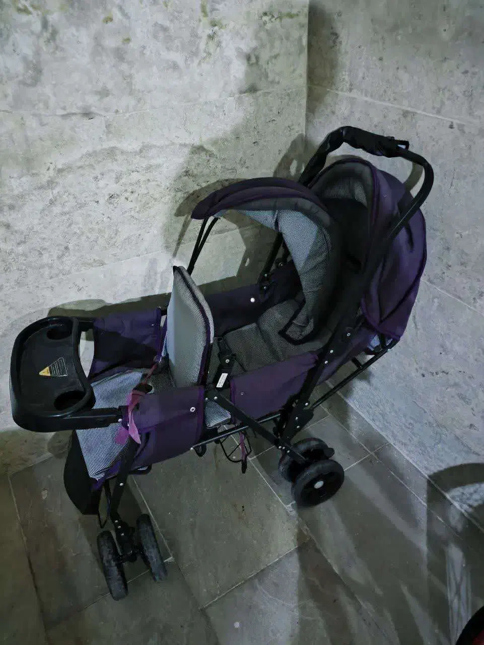 کالسکه دو قلو با ترکیب رنگی زیبا|کالسکه و لوازم جانبی|شهرکرد, |دیوار