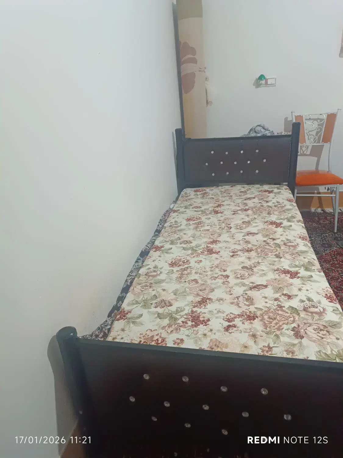 تخت سالم|تخت و سرویس خواب|اسفرورین, |دیوار