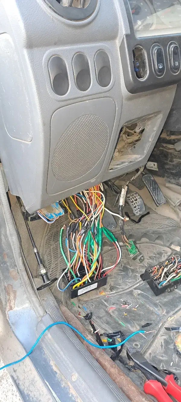 باطری سازی سیار (برق خودرو سیار) خودرو سبک و سنگین|خدمات موتور و ماشین|کرمان, |دیوار