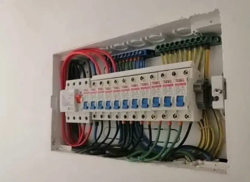 برقکار و لوله کش ساختمان|خدمات پیشه و مهارت|سنندج, |دیوار