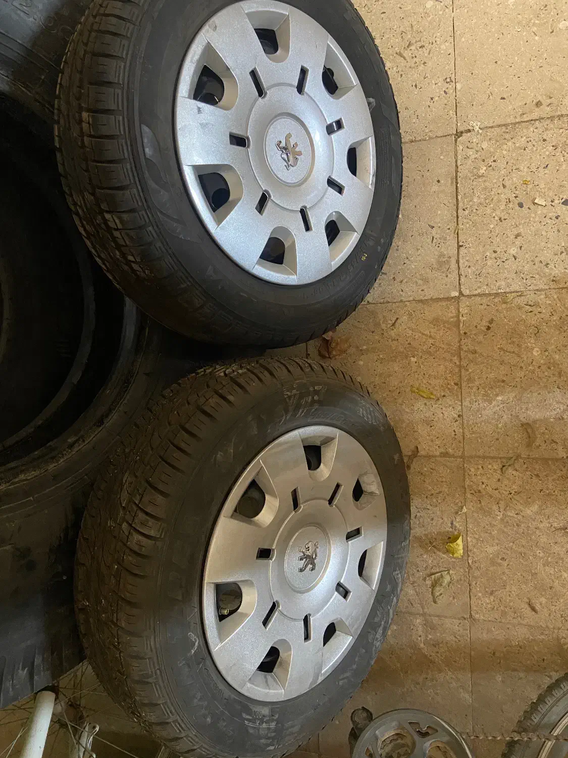 لاستیک|حراج|هشتگرد, شهرک ولیعصر (مصلی)|دیوار