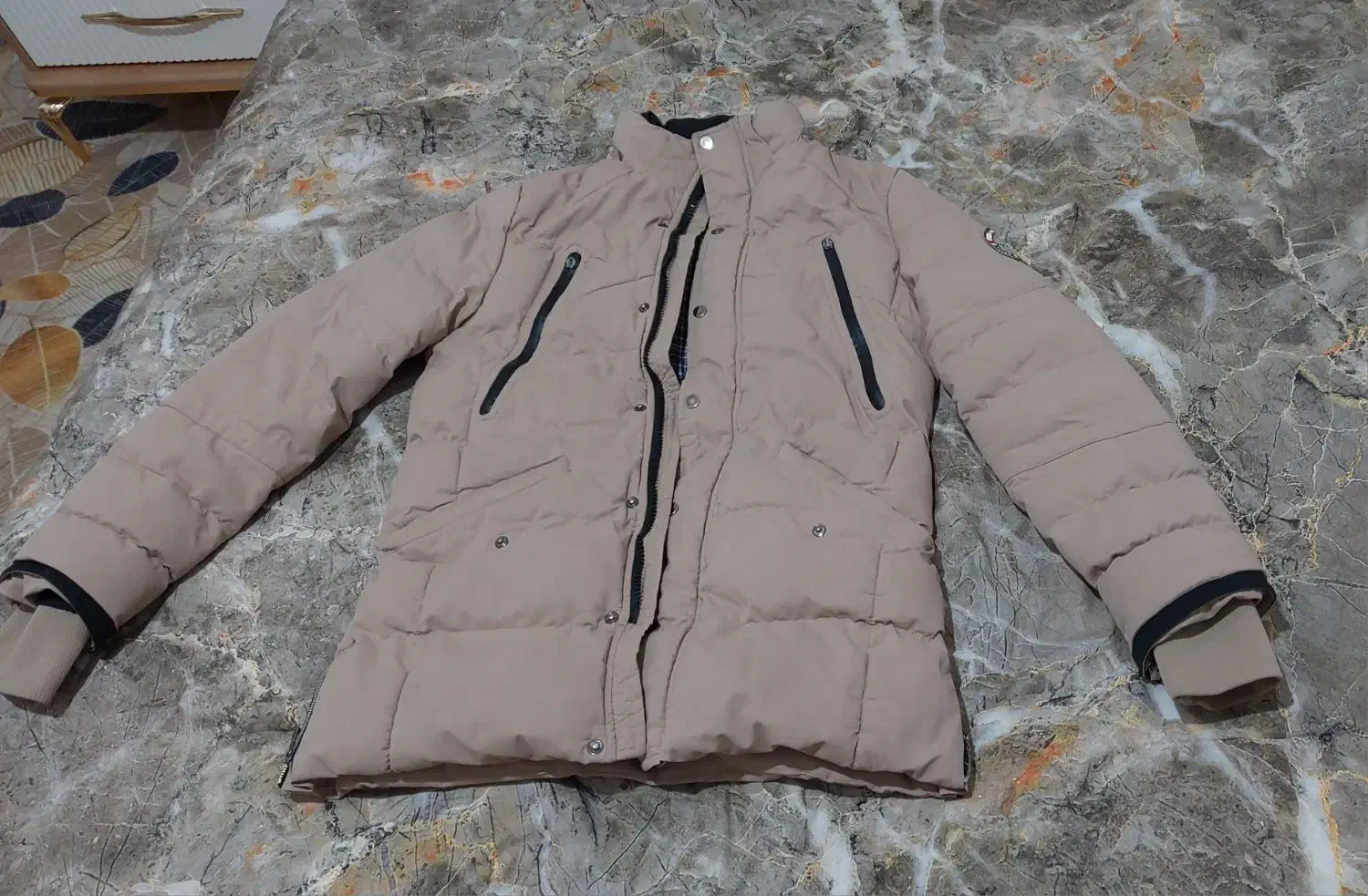 کاپشن داخل پشم شیشه بسیار گرم و گرم بالا|لباس|سنقر, |دیوار