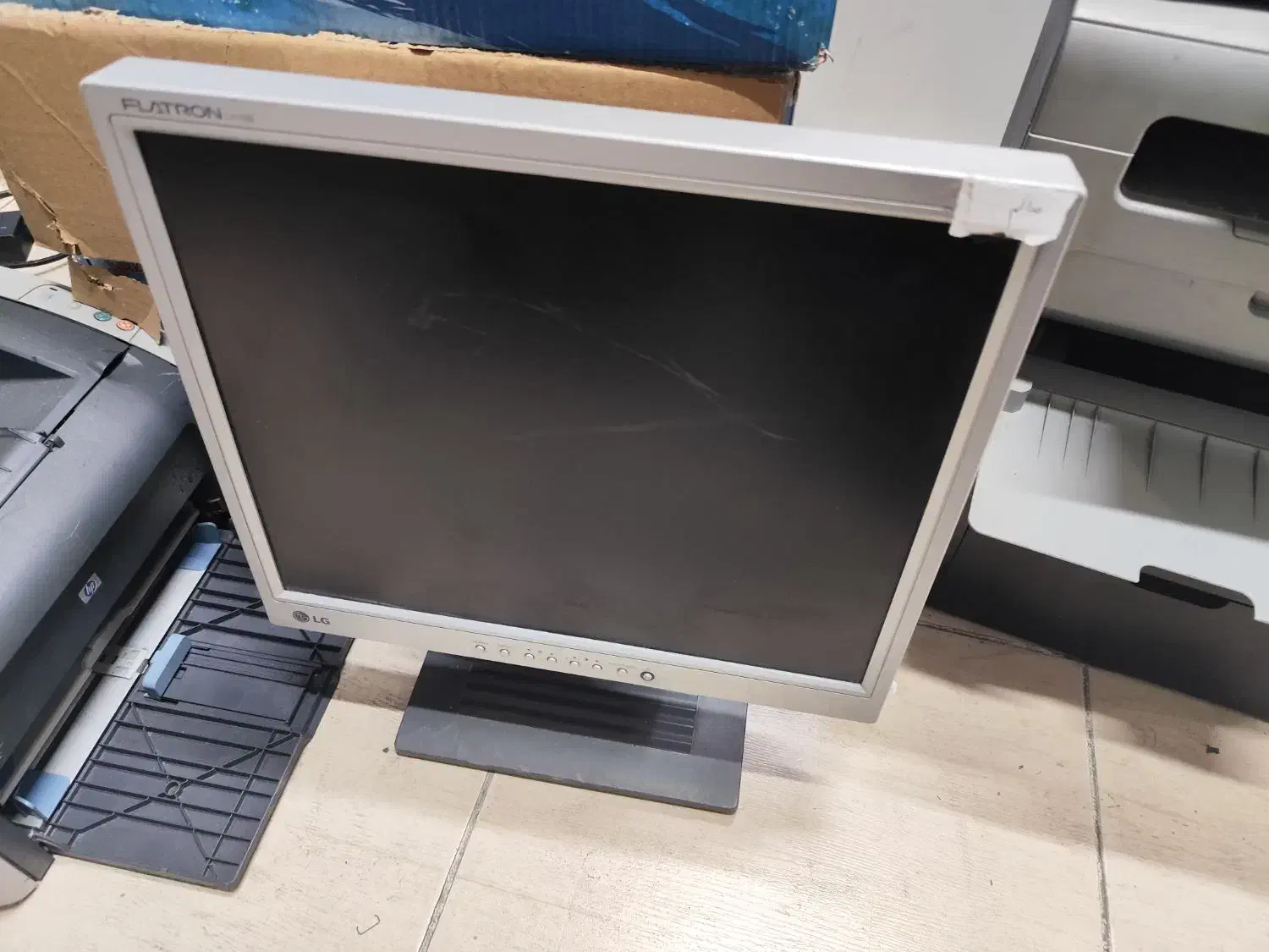 مانیتور ال جی ۱۹اینچ|رایانه رومیزی|شاهینشهر, فردوسی|دیوار