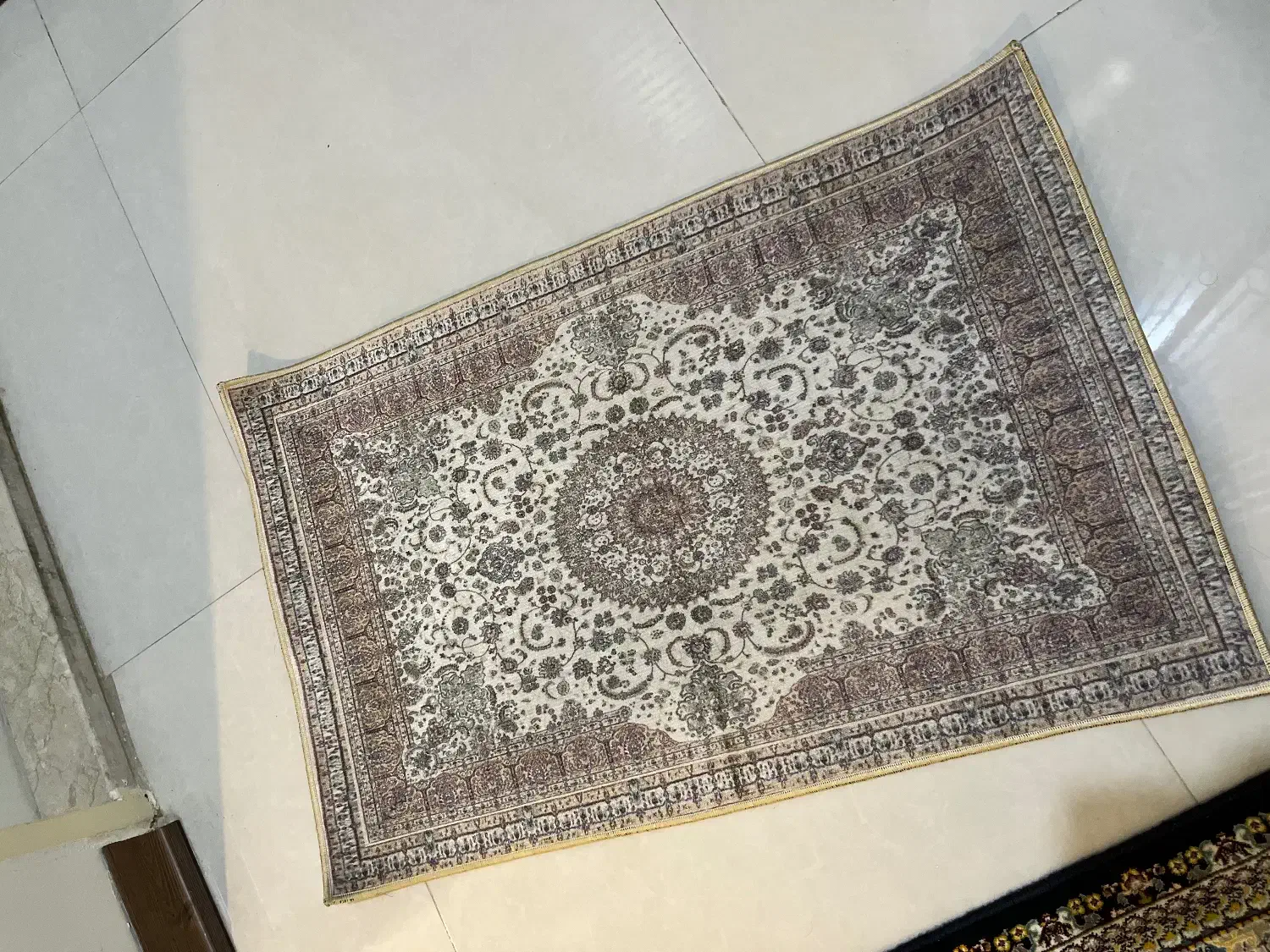 قالیچه پادری|پادری|کرج, برغان|دیوار